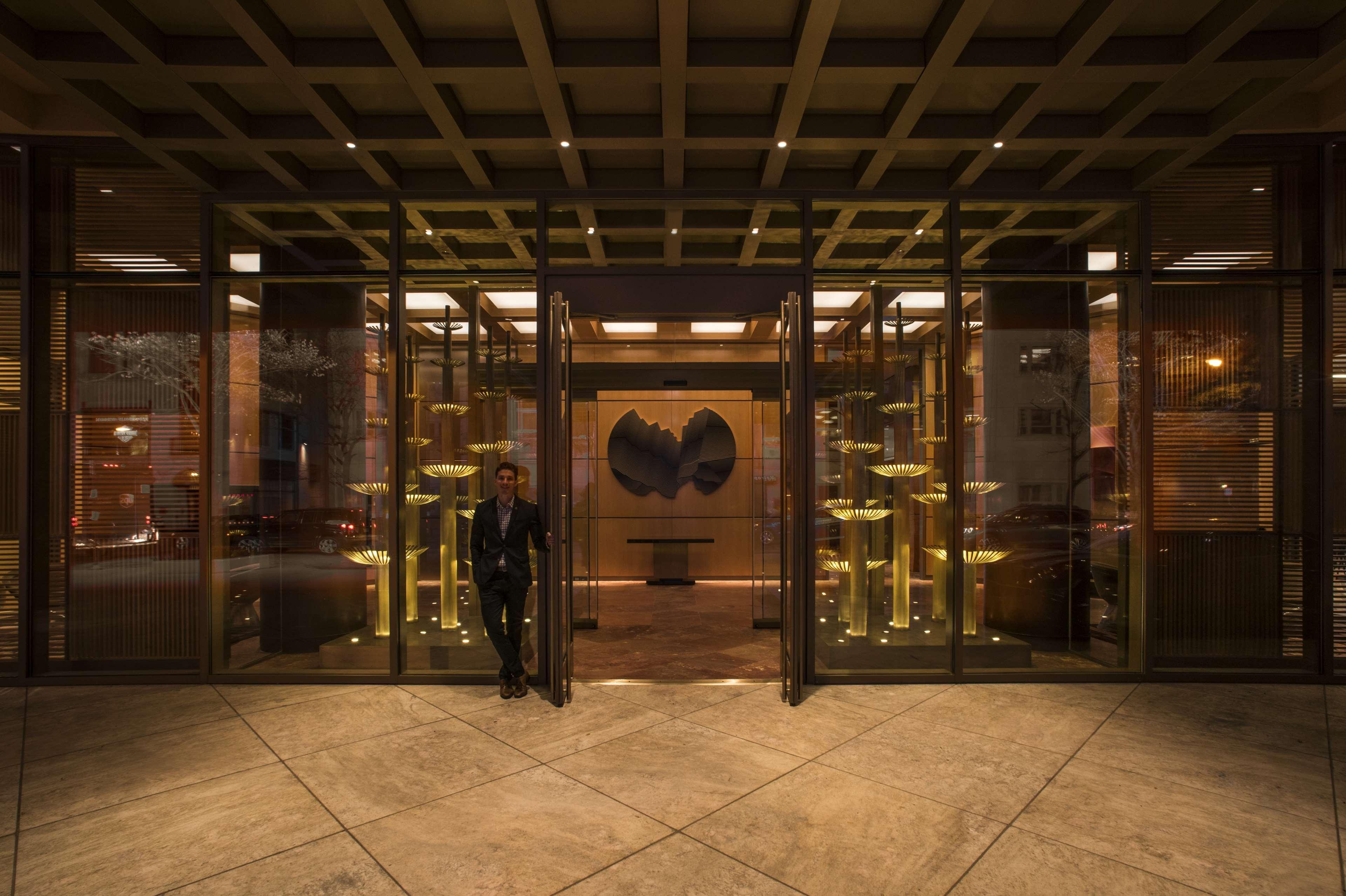 Residence Inn By Marriott Chicago Downtown Magnificent Mile Bagian luar foto