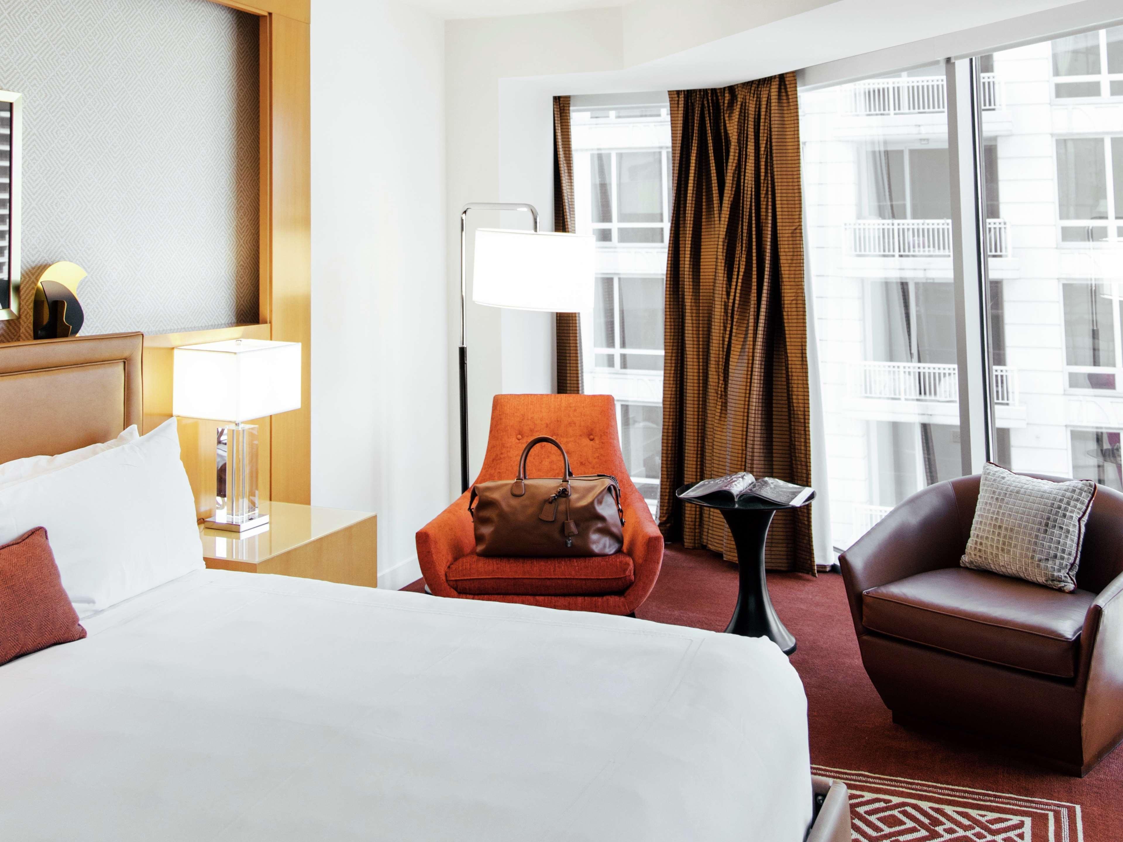 Residence Inn By Marriott Chicago Downtown Magnificent Mile Bagian luar foto