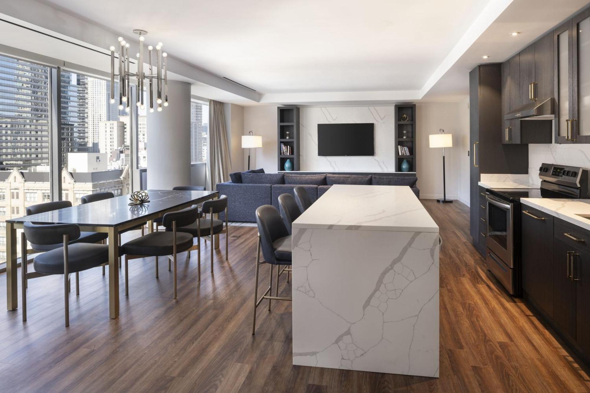 Residence Inn By Marriott Chicago Downtown Magnificent Mile Bagian luar foto