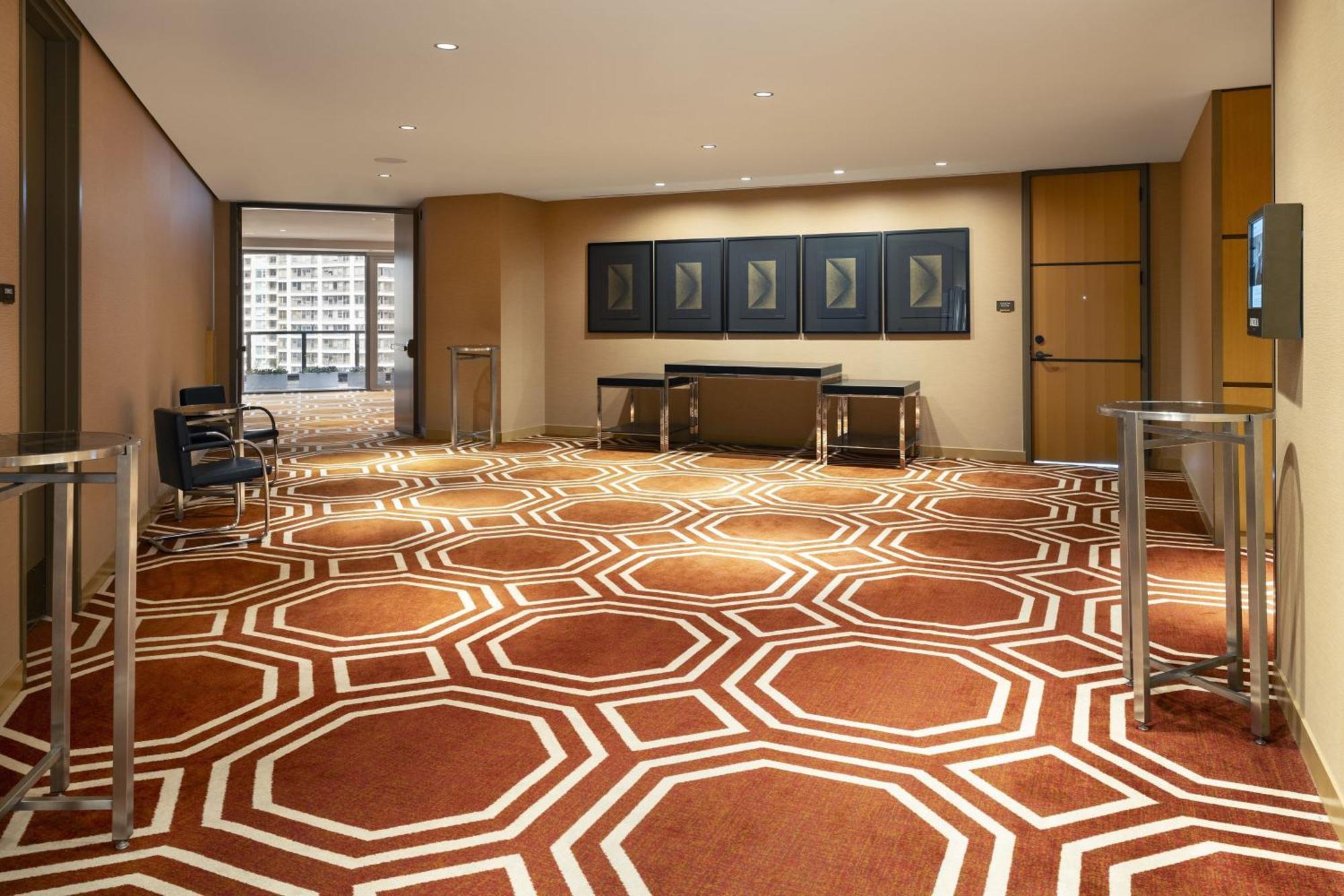 Residence Inn By Marriott Chicago Downtown Magnificent Mile Bagian luar foto